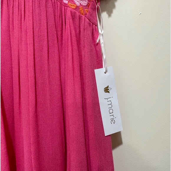 J.Marie 💕💕 embroidery top - Picture 7 of 9